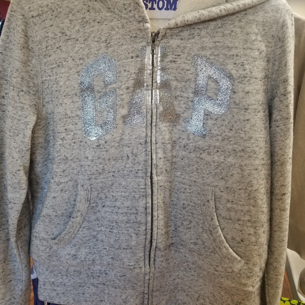 Lined fleece Gap sweatshirt hoodie.
